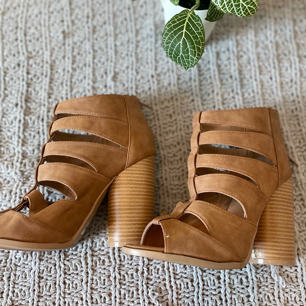Womens wedged heels